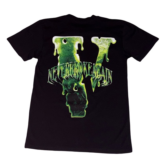 𝚅𝚕𝚘𝚗𝚎 𝚇 𝙽𝚎𝚟𝚎𝚛 𝙱𝚛𝚘𝚔𝚎 𝙰𝚐𝚊𝚒𝚗 𝚂𝚕𝚒𝚖𝚎 𝚃-𝚜𝚑𝚒𝚛𝚝 (𝚂𝙼𝙰𝙻𝙻) - Picture 1 of 3